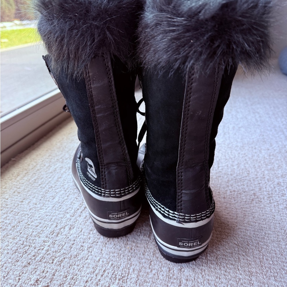 Sorel Black Snow Boots with Faux Fur Trim - Picture 3 of 5